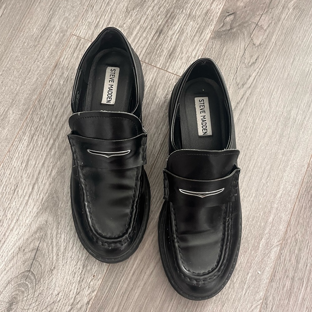 Steve Madden Black Loafers